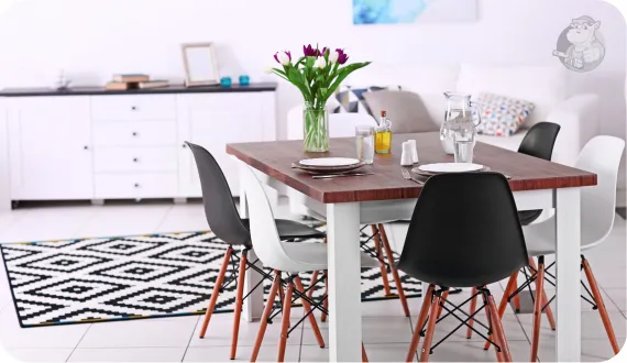 różne kolory krzeseł Benny przy jednym stole